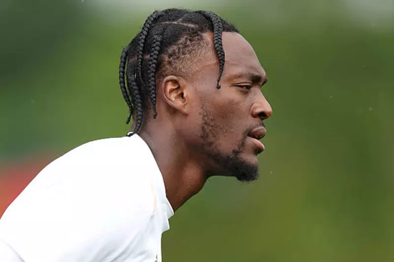 مهاجم فريق تشيلسي هدف لص في منزله في العاصمة...