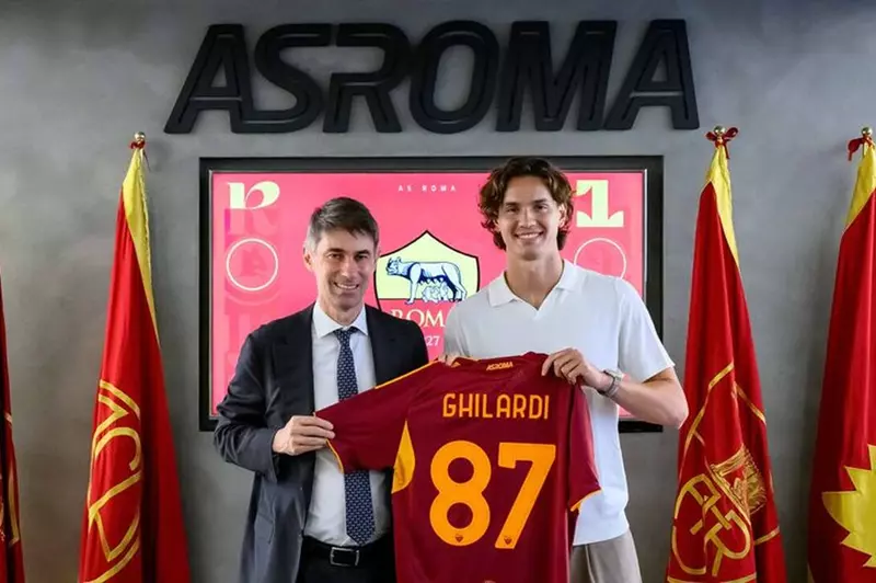 روما يعلن إبرام عقد مع جيلاردي حتى عام 2030