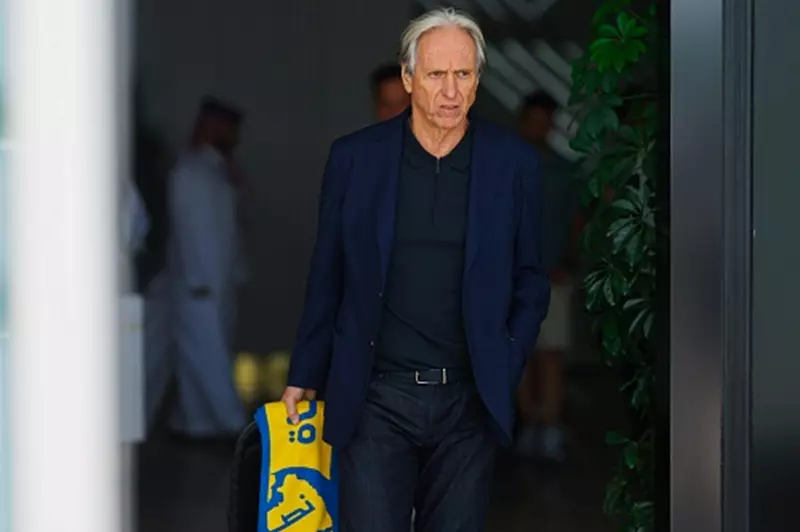 النصر يبحث عن ظهير أيسر جديد بعد مطالب جيسوس