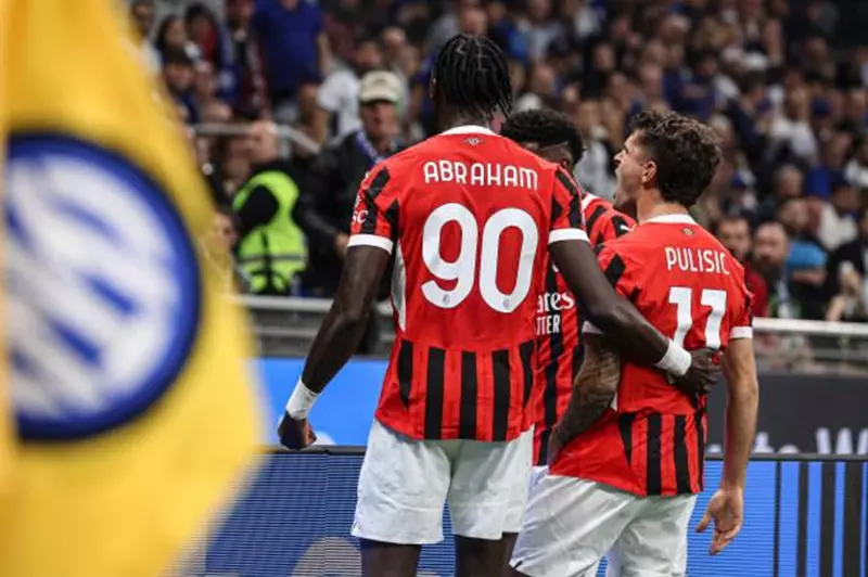 밀ان يركز على إحضار مهاجم جديد