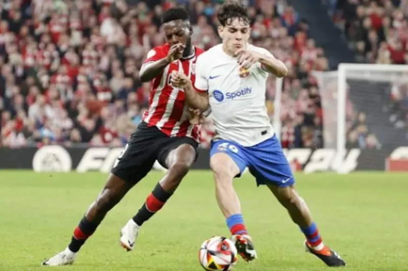 الغموض يلف مستقبل فورت في برشلونة