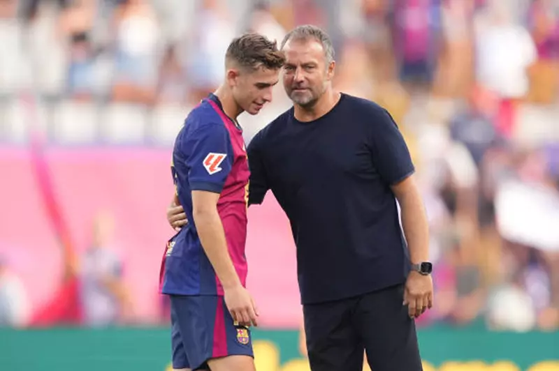 فليك يقف ضد رحيل فيرمين لوبيز عن برشلونة