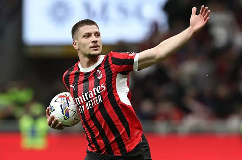 رفض يوفيتش عرضا من إسبانيا والآن في طريق lui...