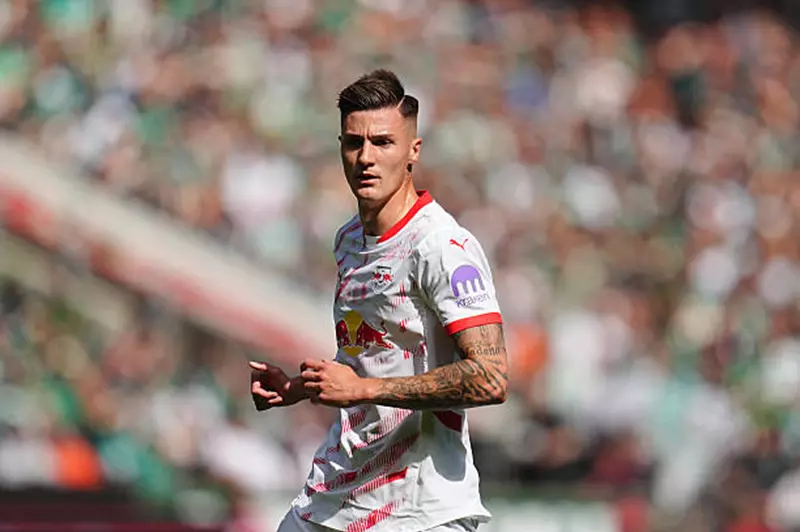 مانشستر يونايتد تقدم بعرض شراء رسمي للاعب سيس...