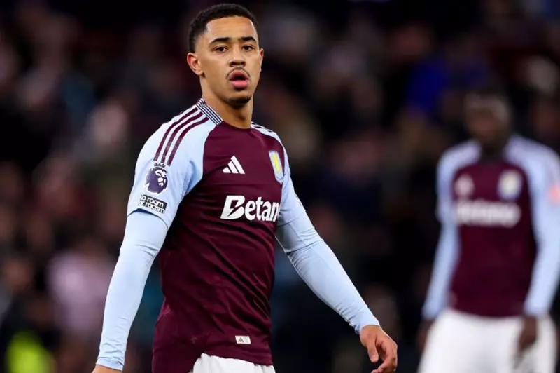 نيوكاسل يتعاقد مع نجم أستون فيلا