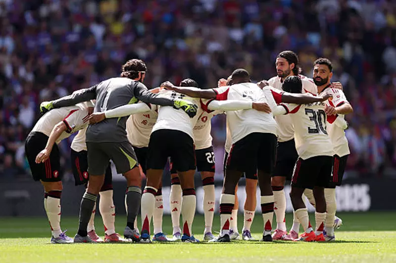 مع صلاح في الصدارة.. تشكيلة ليفربول لمواجهة بورنموث في مباراة الافتتاح بالدوري الإنجليزي