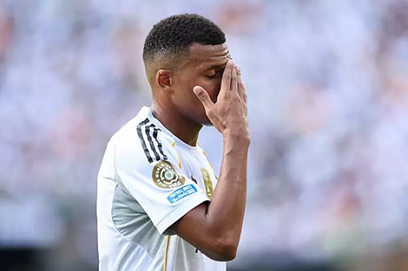 كاراجر: إبرام عقد مع إيزاك فكرة ممتازة، لكن مبلغ 150 مليون يعني أموالًا ضخمة كأموال مبابي