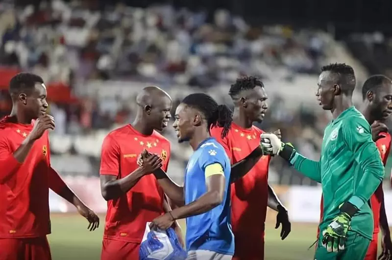شوقي غريب يُمنع من نيل اللقب الأول مع المريخ.. الهلال يتوج ببطولة الدوري السوداني