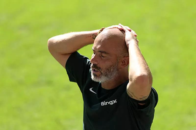 ماريسكا: بيدرو يملك القدرة على اللعب في خمسة...