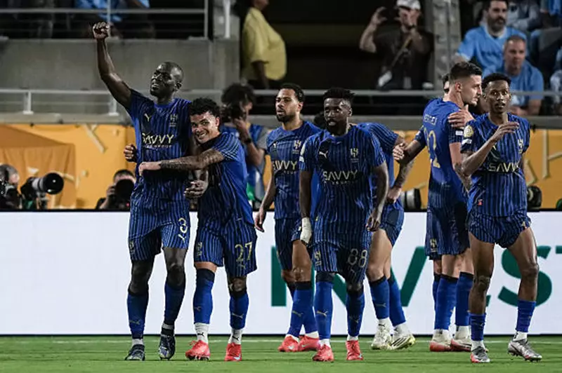 معسكر أسبوعين و4 مباريات ودية.. الهلال السعود...