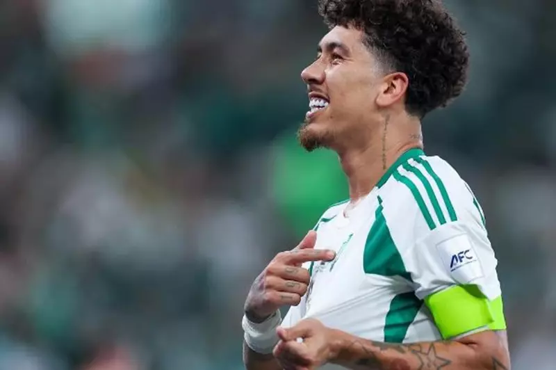 رسمياً.. السد القطري يعلن ضم روبيرتو فيرمينو