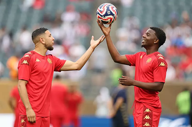 "لبناء مشروع جديد".. الوداد يستغني عن 20 لاعب...