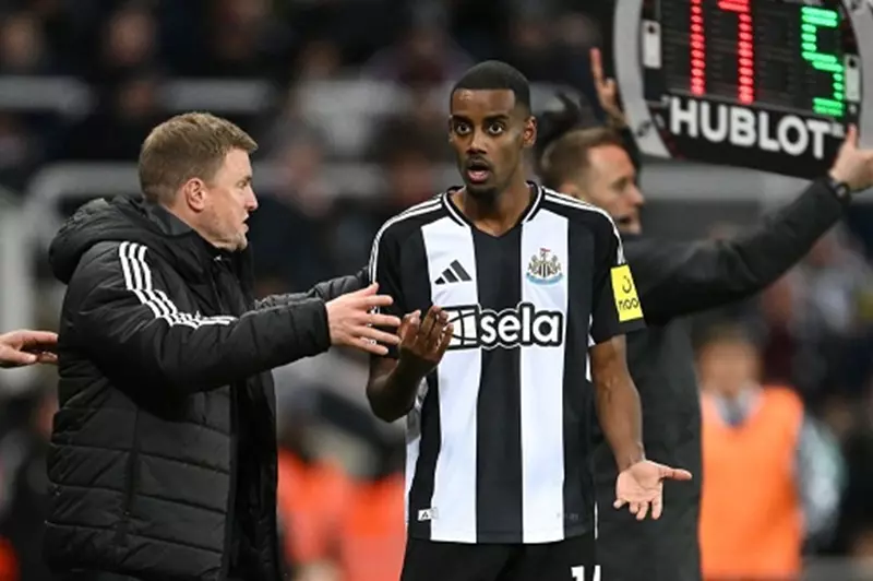 نيوكاسل يلزم أن يتخلى عن إيزاك كما فعل مع تور...