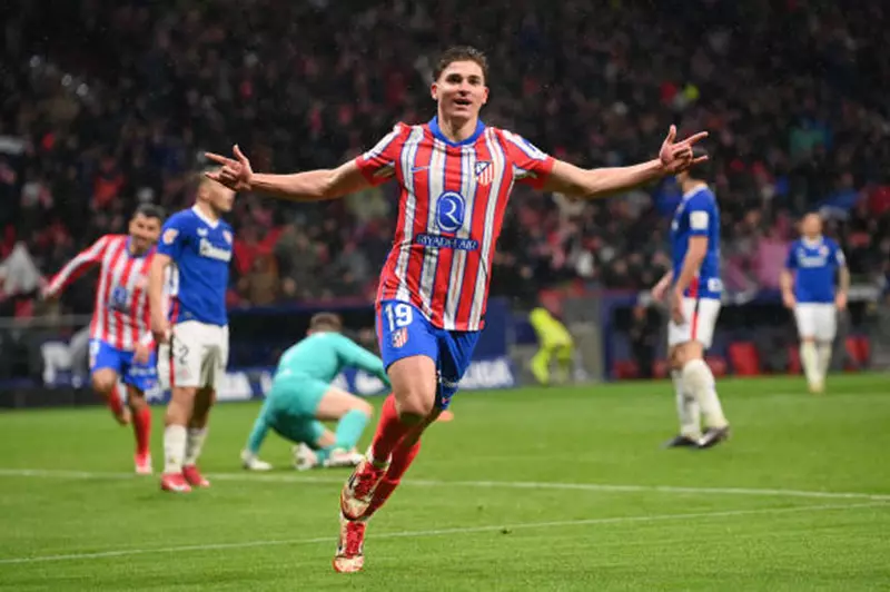 ألفاريز يقود هجوم أتلتيكو مدريد في لقاءه مع إسبانيول بالدوري الإسباني