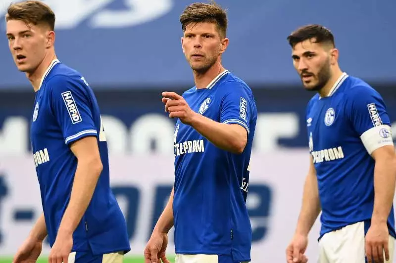 اتهام لاعب شالكه بالتمييز العنصري في مباراة ض...