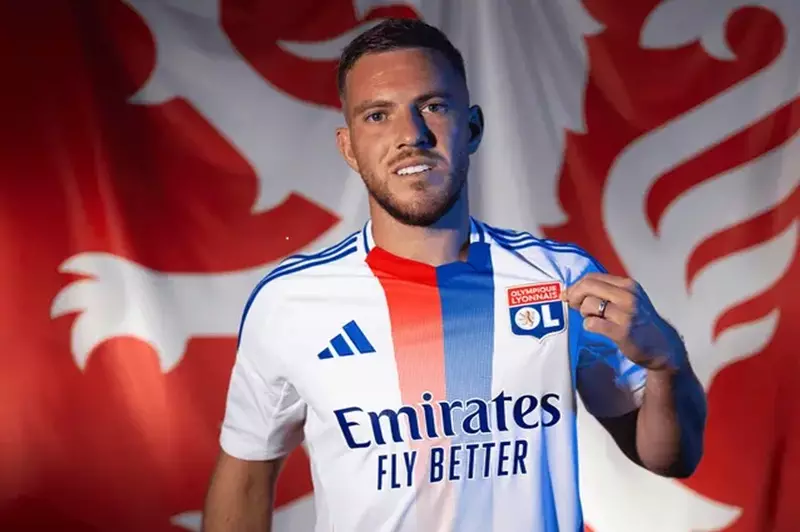 بعد سنة في ليون.. فيريتو ينضم إلى فريق العربي...