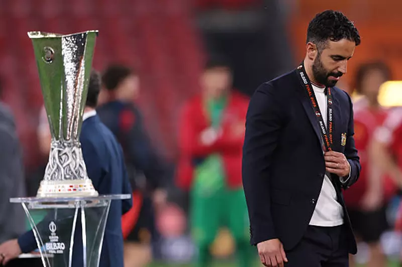 أموريم: كنا أرقى من توتنهام... وسأغادر إذا رغ...