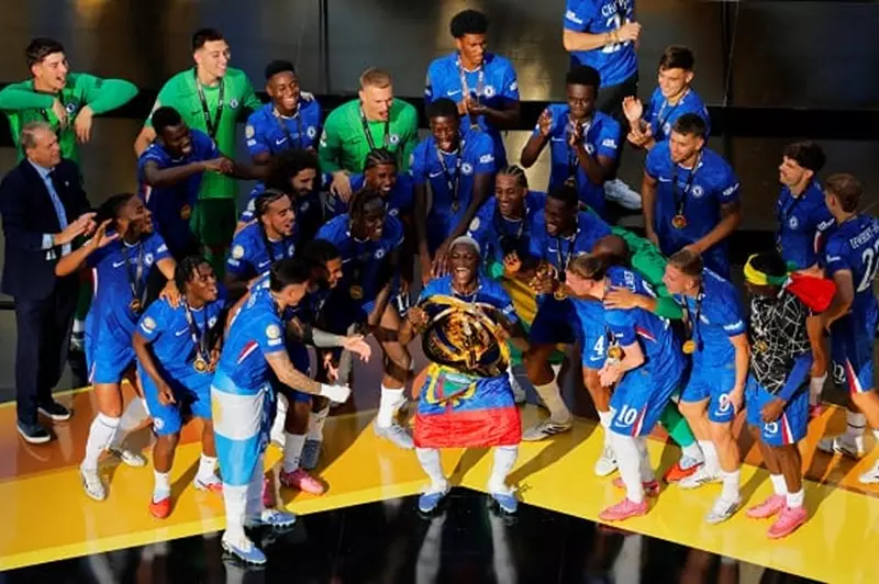 دخل التاريخ.. يويفا يمنح تشيلسي جائزة خاصة